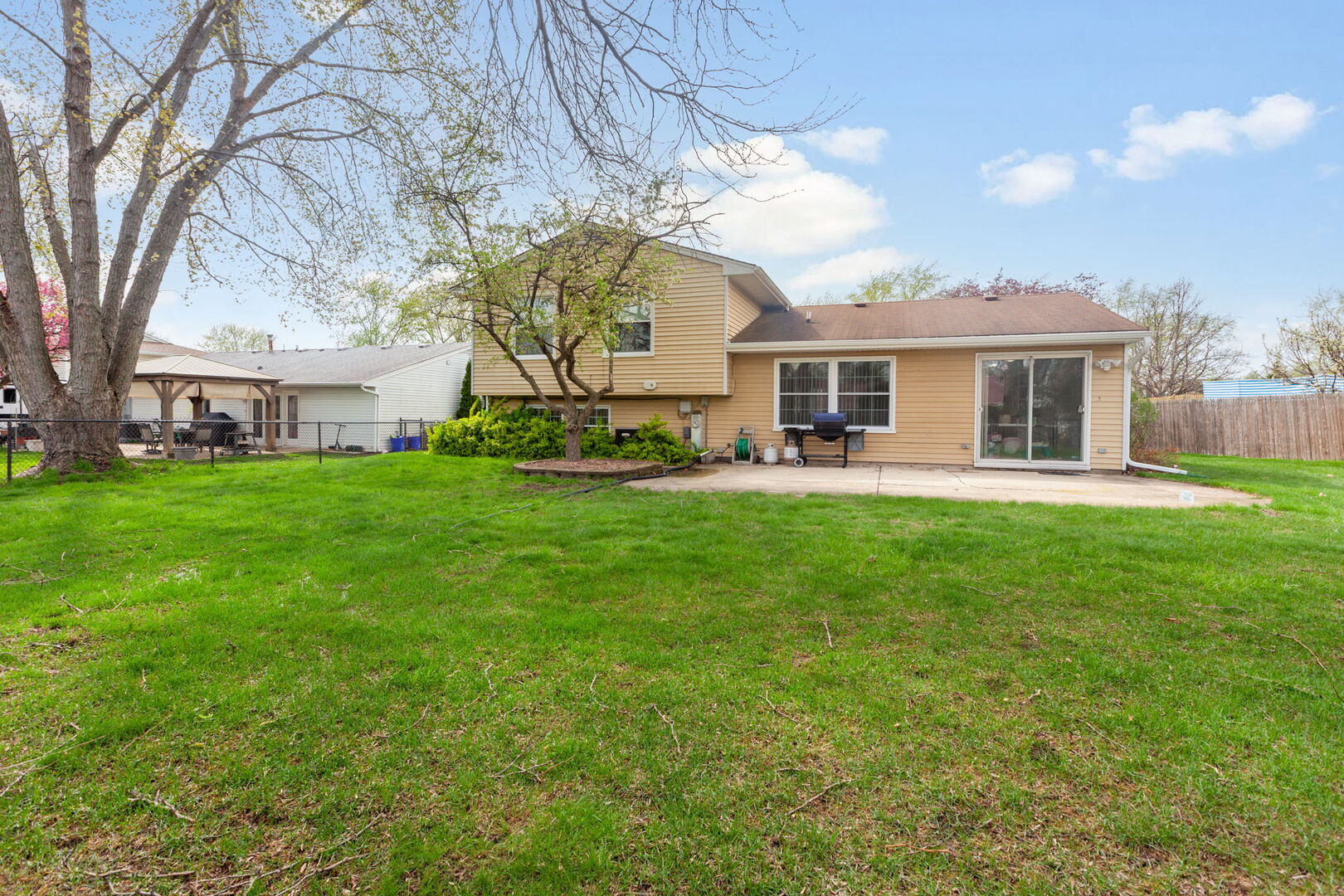 935 Brower Drive Roselle IL 60172