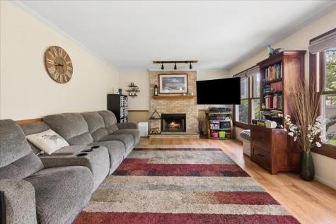 6 Crofton Court Lake In The Hills IL 60156