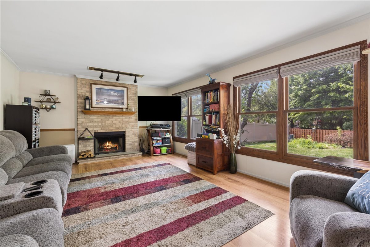 6 Crofton Court Lake In The Hills IL 60156