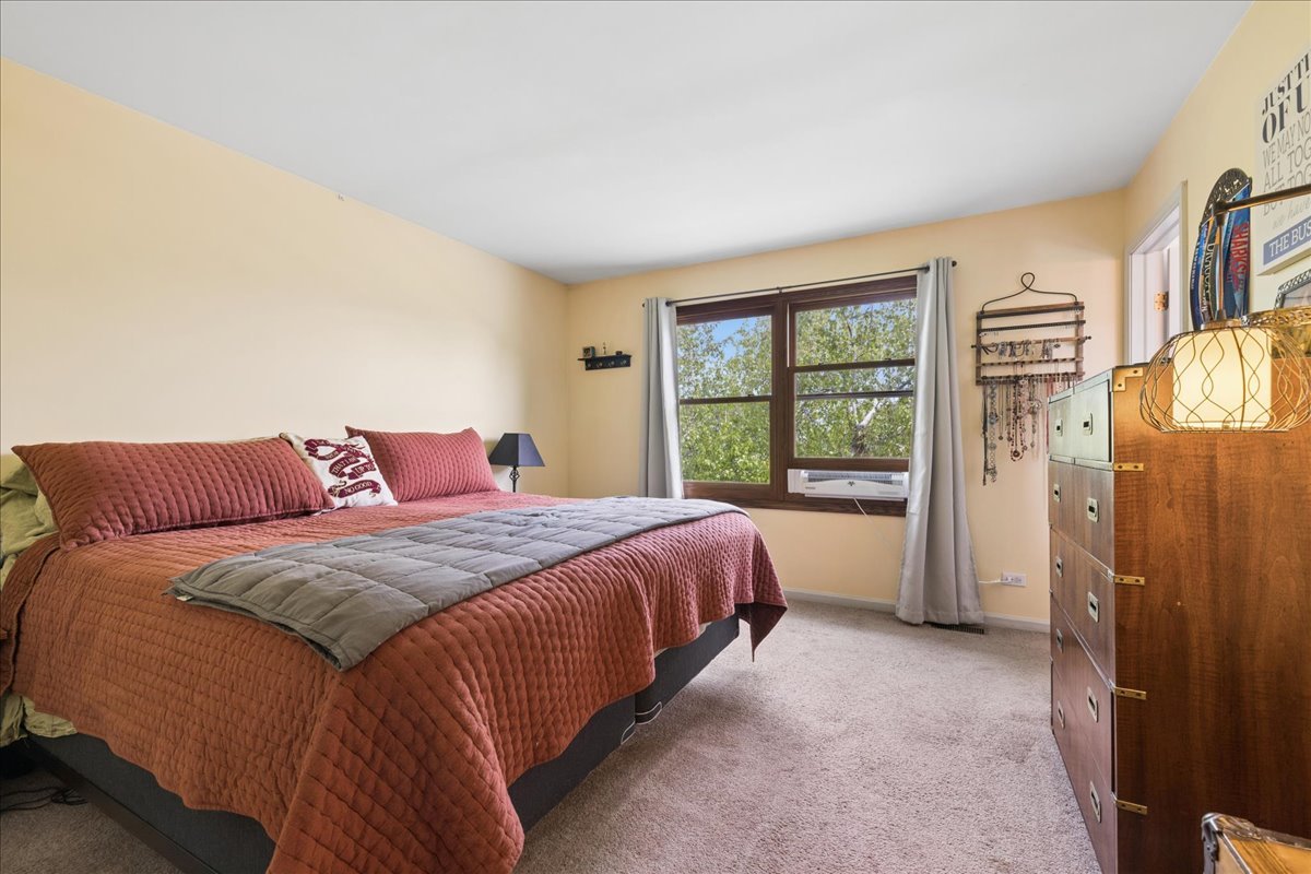 6 Crofton Court Lake In The Hills IL 60156