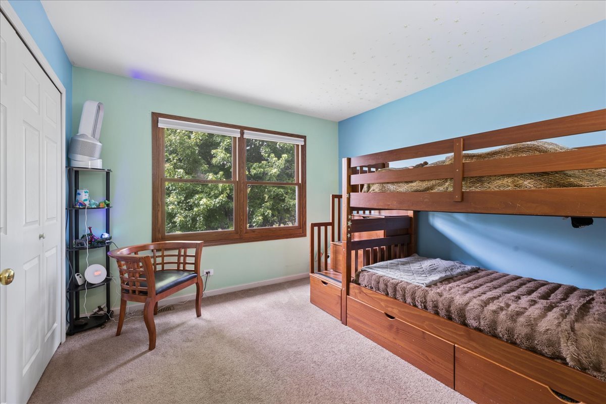 6 Crofton Court Lake In The Hills IL 60156