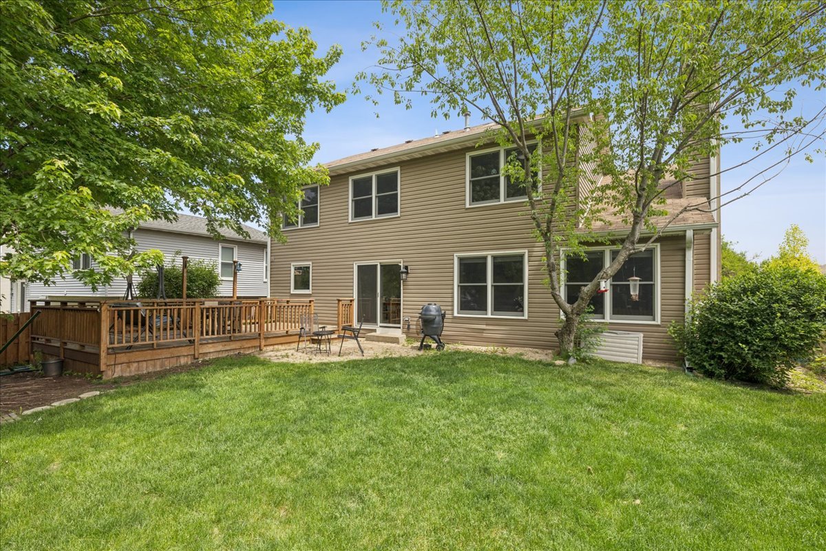 6 Crofton Court Lake In The Hills IL 60156