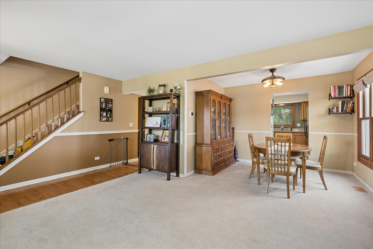 6 Crofton Court Lake In The Hills IL 60156