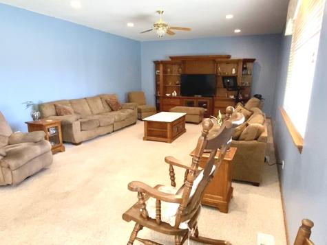 1056 Deertrail Court Antioch IL 60002