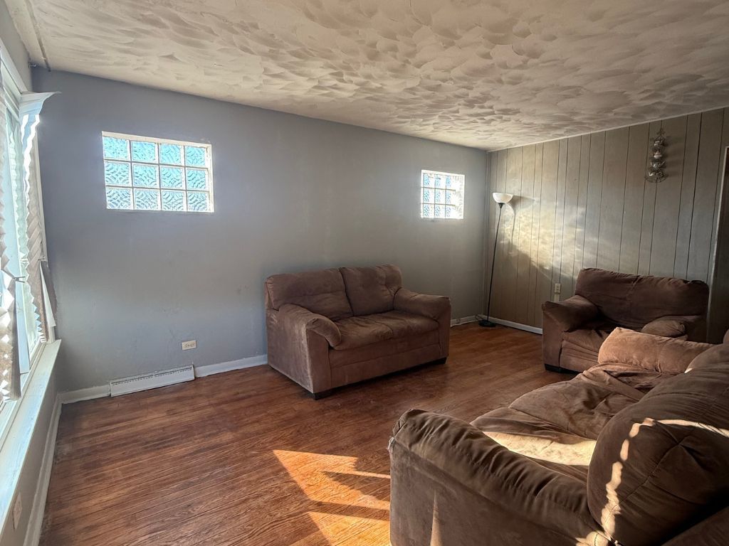 12484 South Michigan Avenue Chicago IL 60628