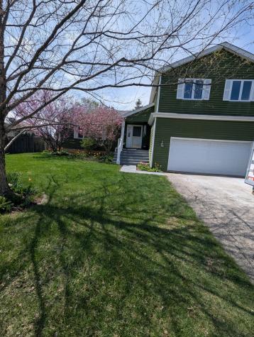6 Crows Nest Court Third Lake IL 60030