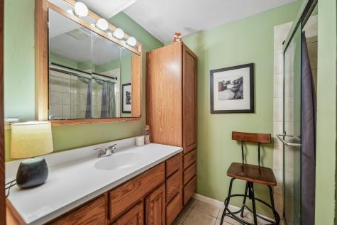 6 Crows Nest Court Third Lake IL 60030