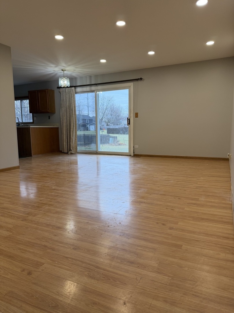 3115 Village Green Drive Aurora IL 60504