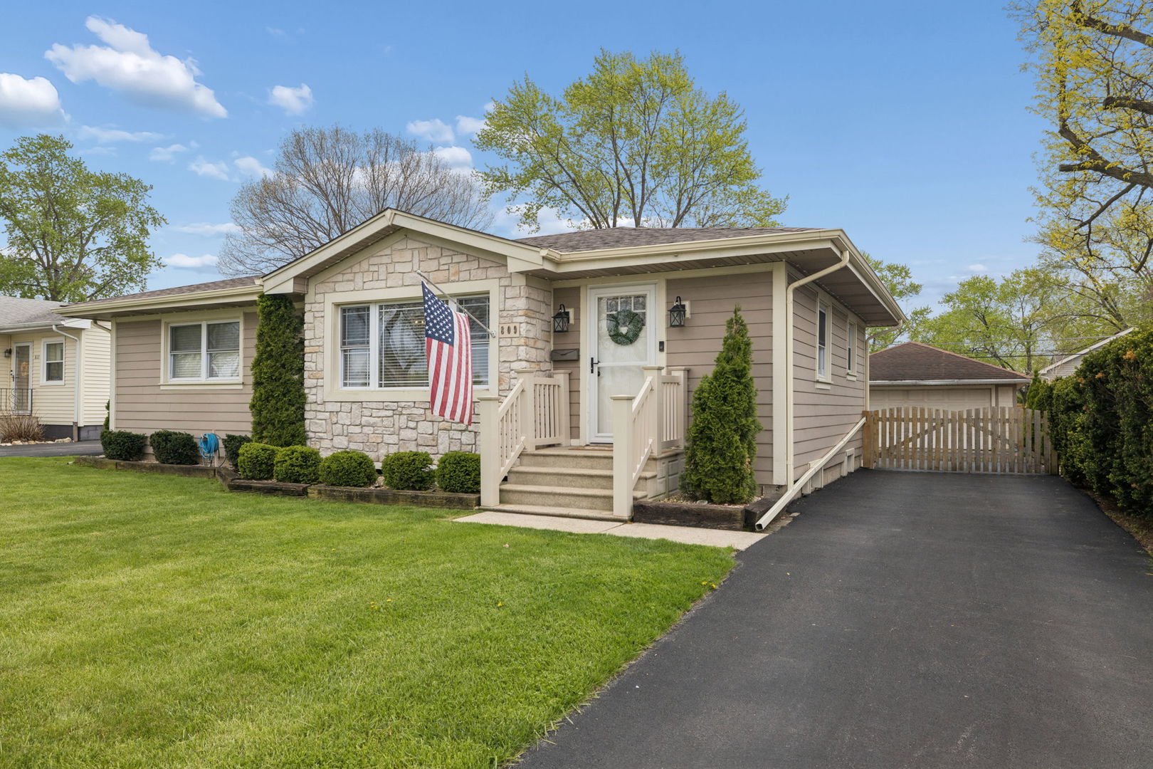 809 East Division Street Lockport IL 60441