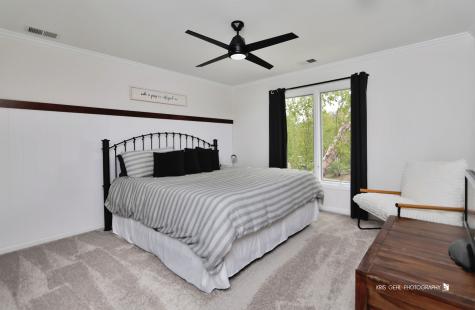 21827 West Riviera Court Mundelein IL 60060