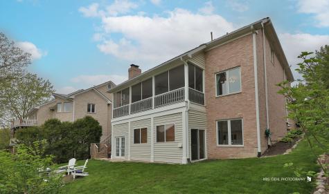 21827 West Riviera Court Mundelein IL 60060