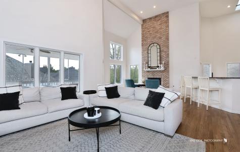 21827 West Riviera Court Mundelein IL 60060