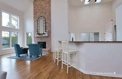 21827 West Riviera Court Mundelein IL 60060