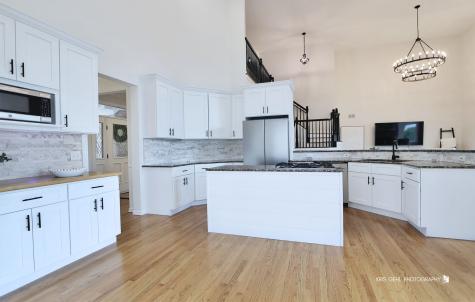 21827 West Riviera Court Mundelein IL 60060
