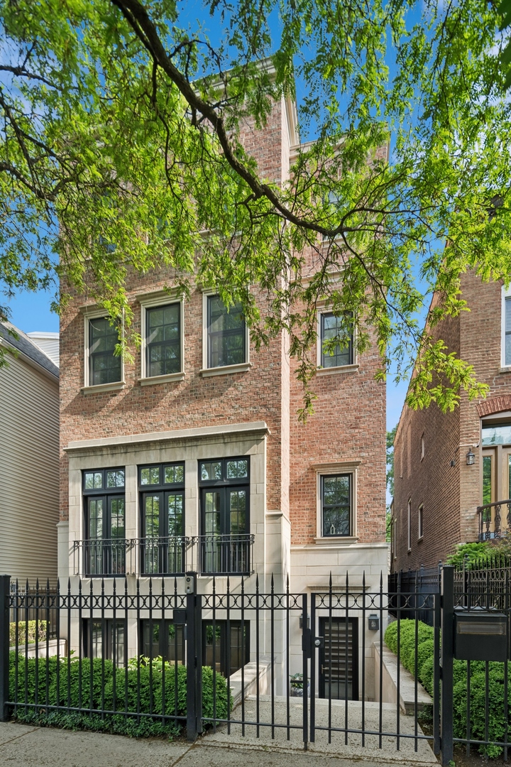 1112 West Wrightwood Avenue Chicago IL 60614