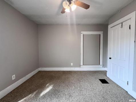 916 7TH Street Fulton IL 61252