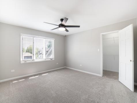 1837 Auburn Avenue Naperville IL 60565