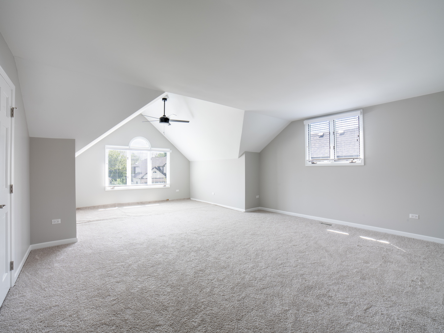 1837 Auburn Avenue Naperville IL 60565