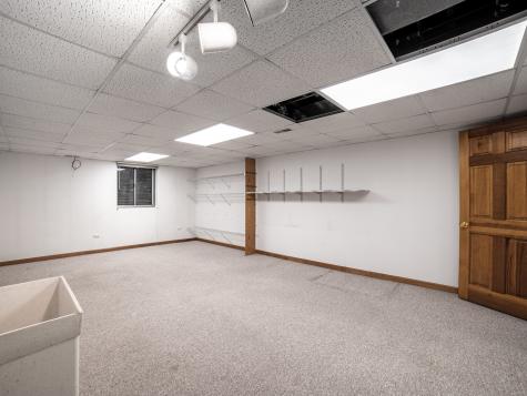 1837 Auburn Avenue Naperville IL 60565