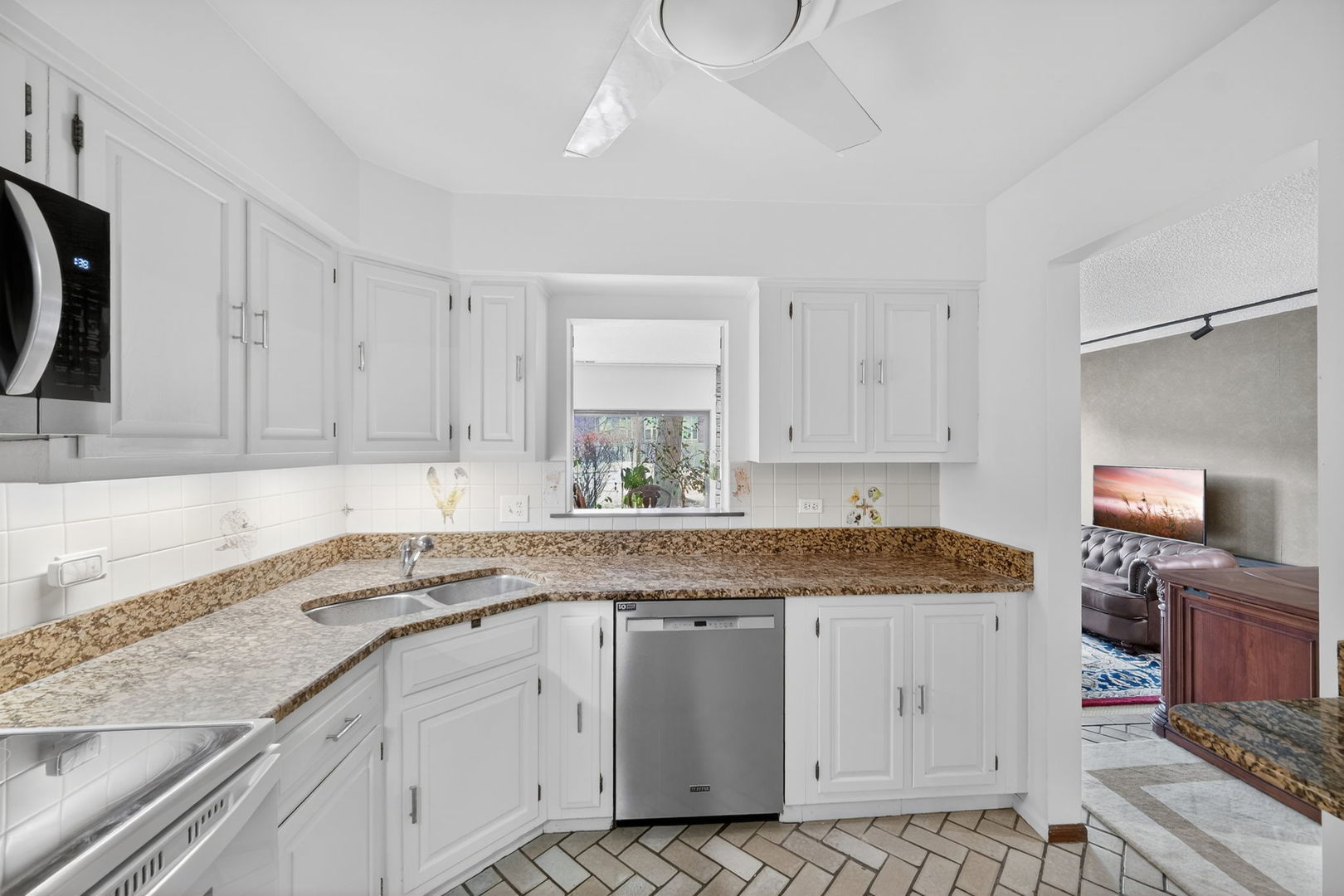 408 South Dee Road Park Ridge IL 60068