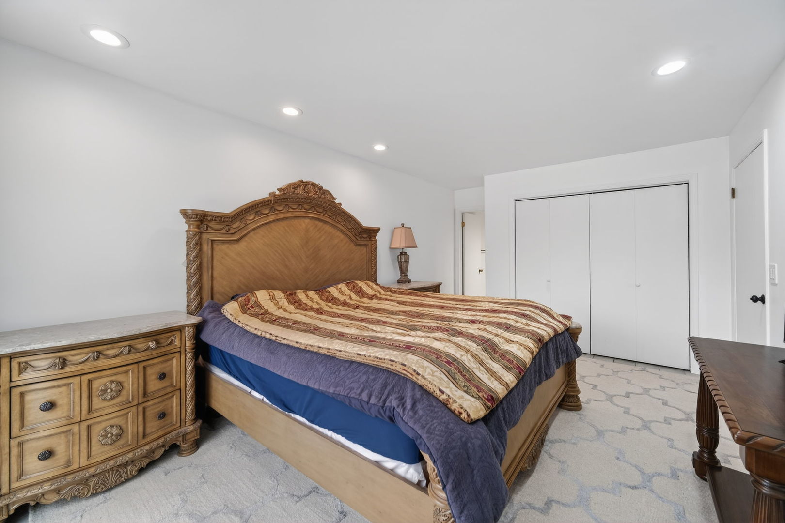 408 South Dee Road Park Ridge IL 60068