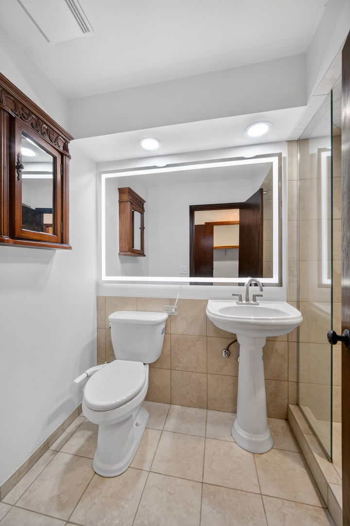 408 South Dee Road Park Ridge IL 60068