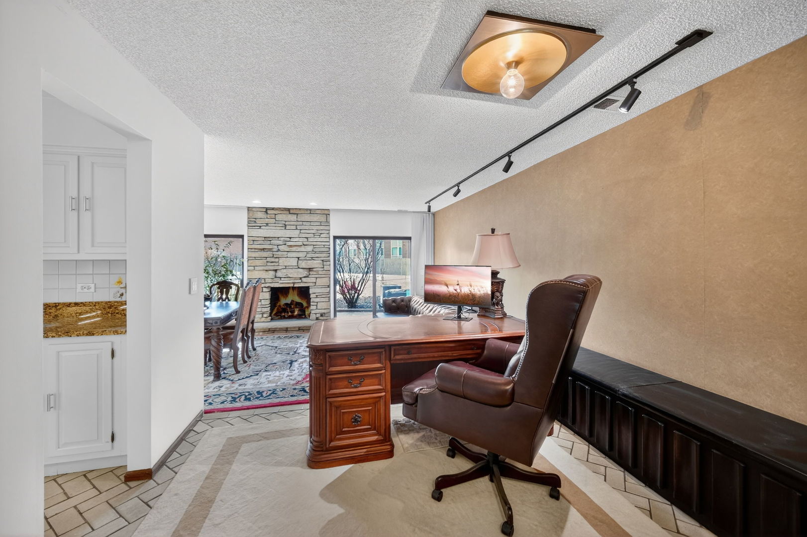 408 South Dee Road Park Ridge IL 60068