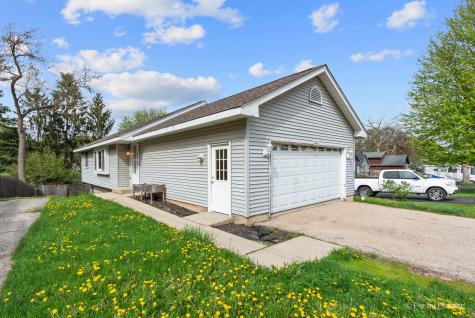 5214 Parkview Drive Mccullom Lake IL 60050