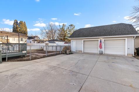 916 Berylan Street Belvidere IL 61008