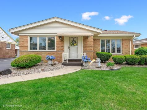 10833 Claridge Avenue Westchester IL 60154
