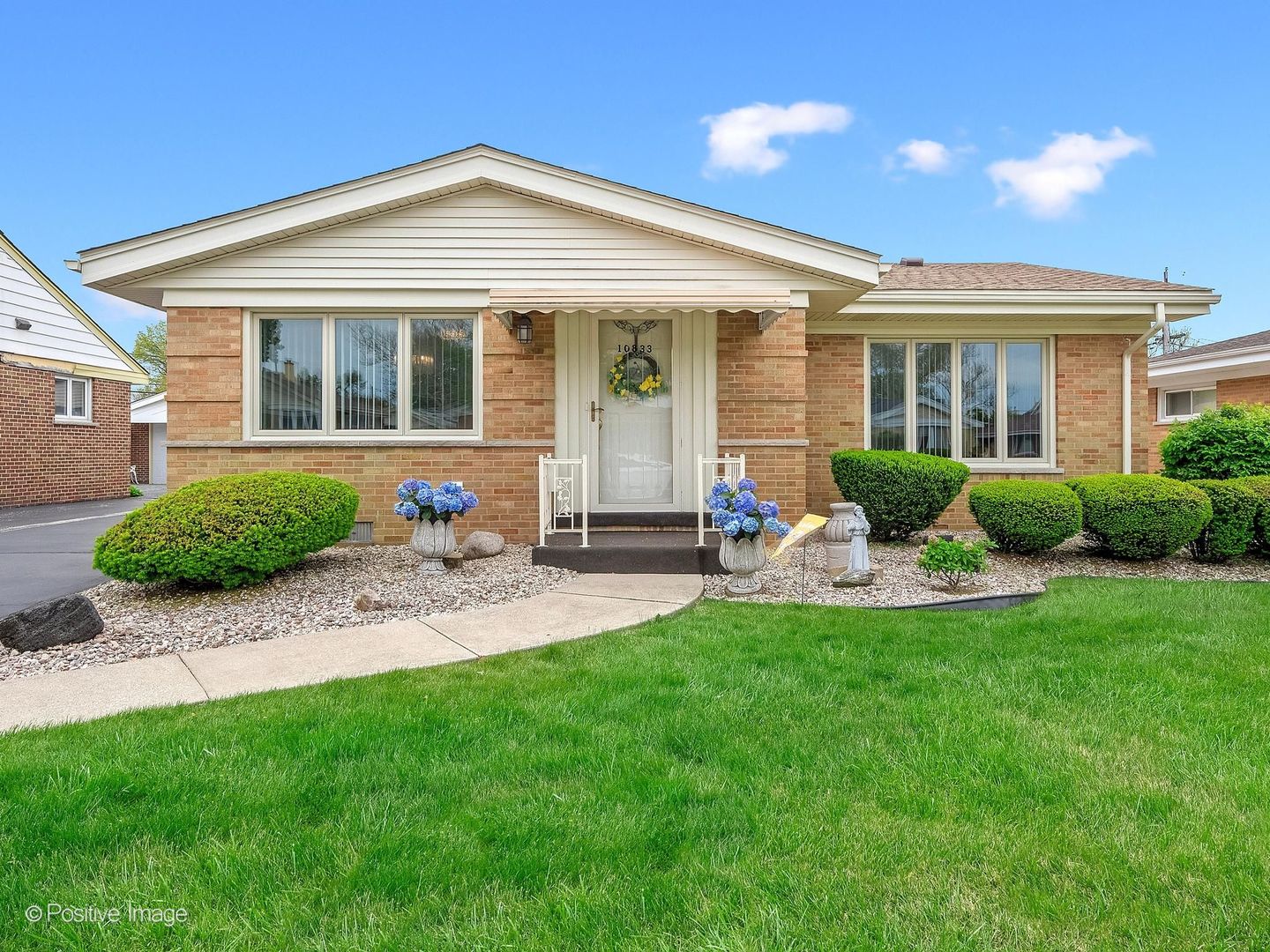 10833 Claridge Avenue Westchester IL 60154