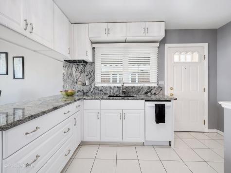 10833 Claridge Avenue Westchester IL 60154