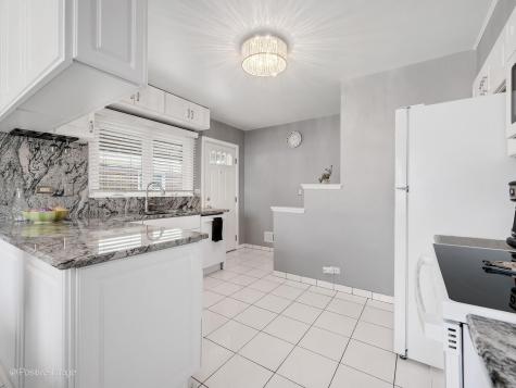 10833 Claridge Avenue Westchester IL 60154