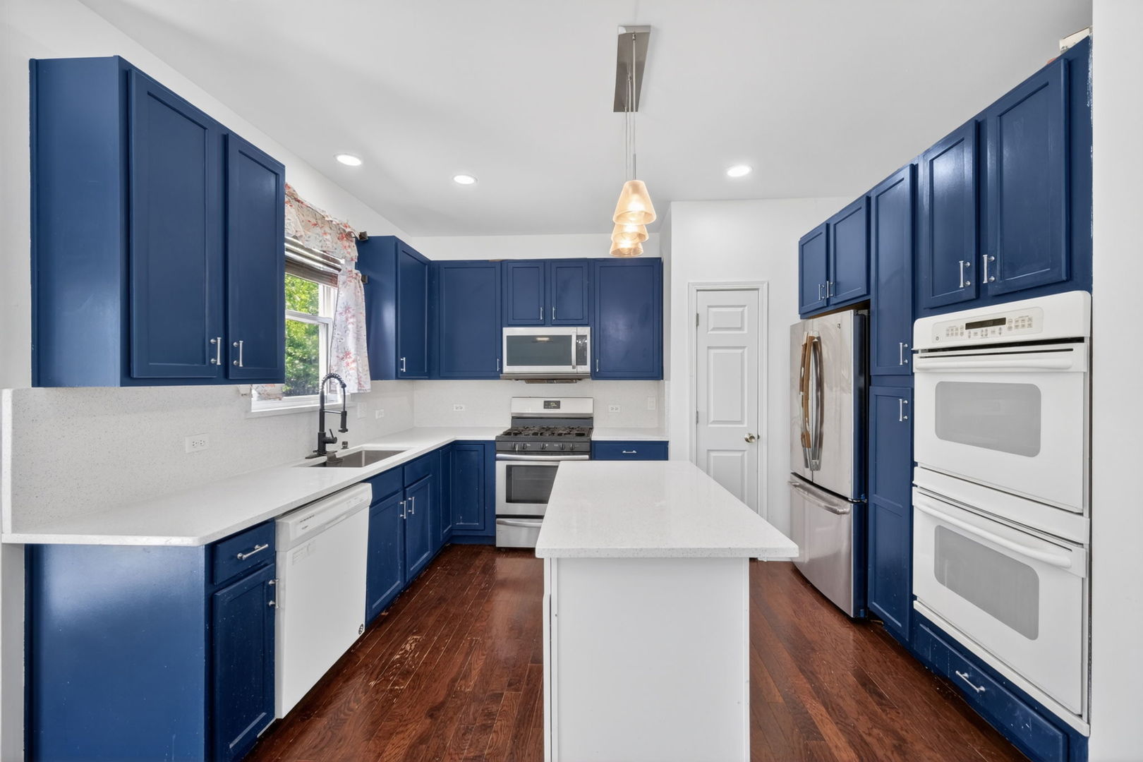 2743 Rourke Drive Aurora IL 60503