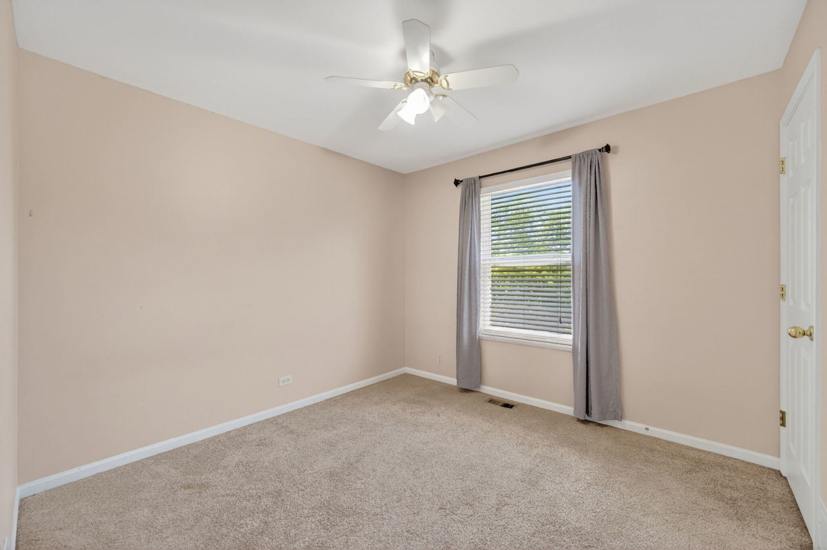 2743 Rourke Drive Aurora IL 60503