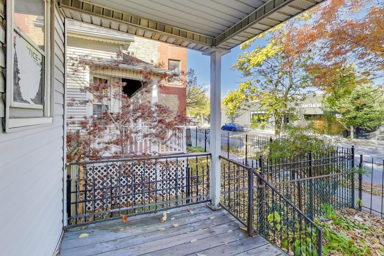 3835 West Montrose Avenue Chicago IL 60618