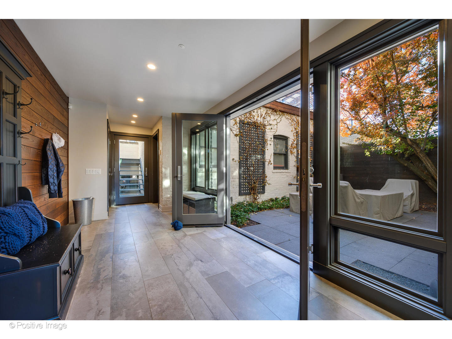 2107 West Bradley Place Chicago IL 60618