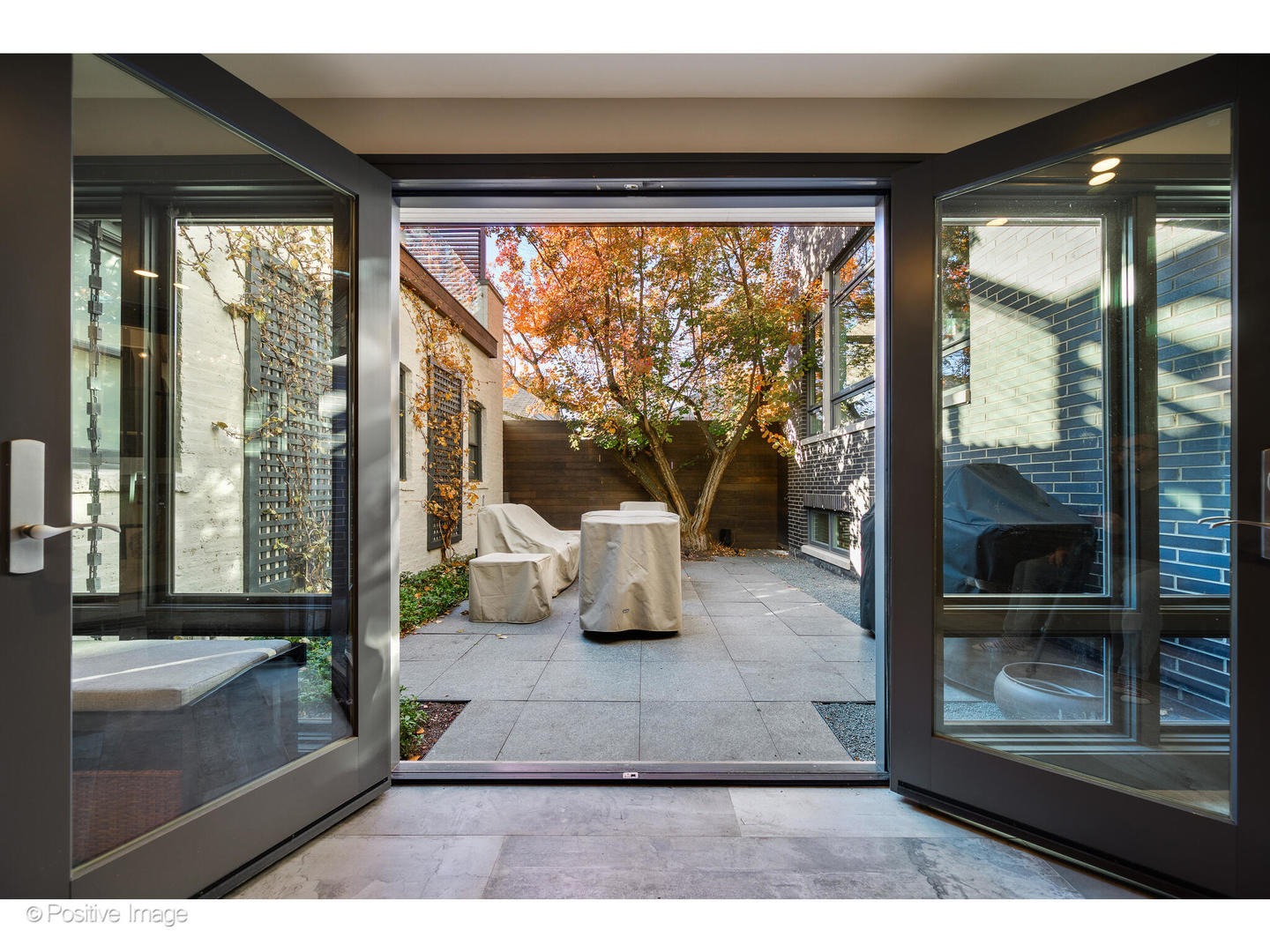 2107 West Bradley Place Chicago IL 60618
