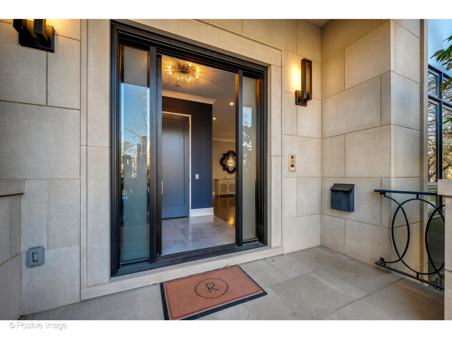 2107 West Bradley Place Chicago IL 60618