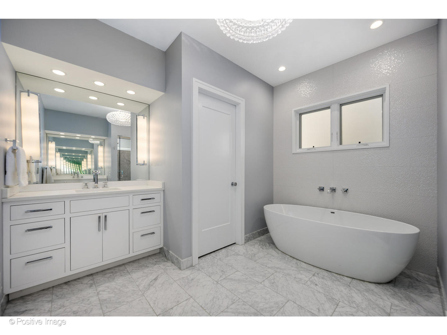 2107 West Bradley Place Chicago IL 60618