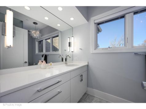 2107 West Bradley Place Chicago IL 60618