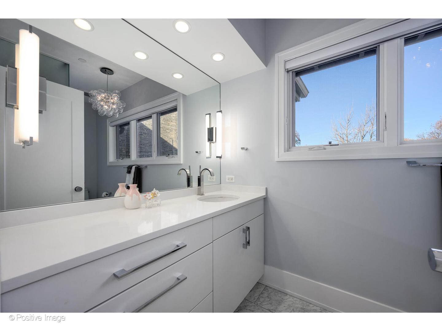 2107 West Bradley Place Chicago IL 60618