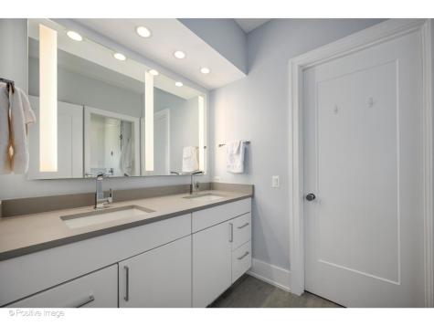 2107 West Bradley Place Chicago IL 60618