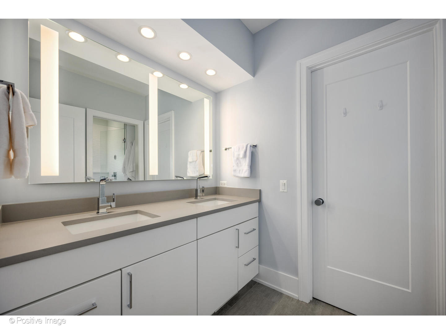 2107 West Bradley Place Chicago IL 60618
