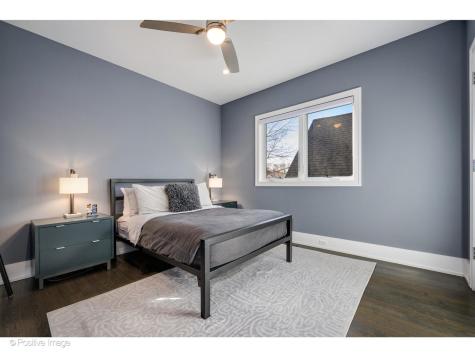 2107 West Bradley Place Chicago IL 60618