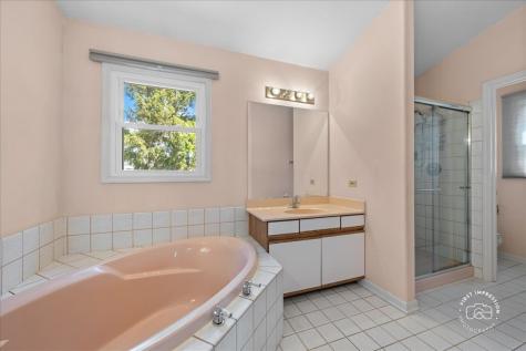 1600 Huntington N Drive Algonquin IL 60102