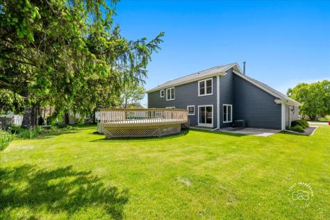 1600 Huntington N Drive Algonquin IL 60102