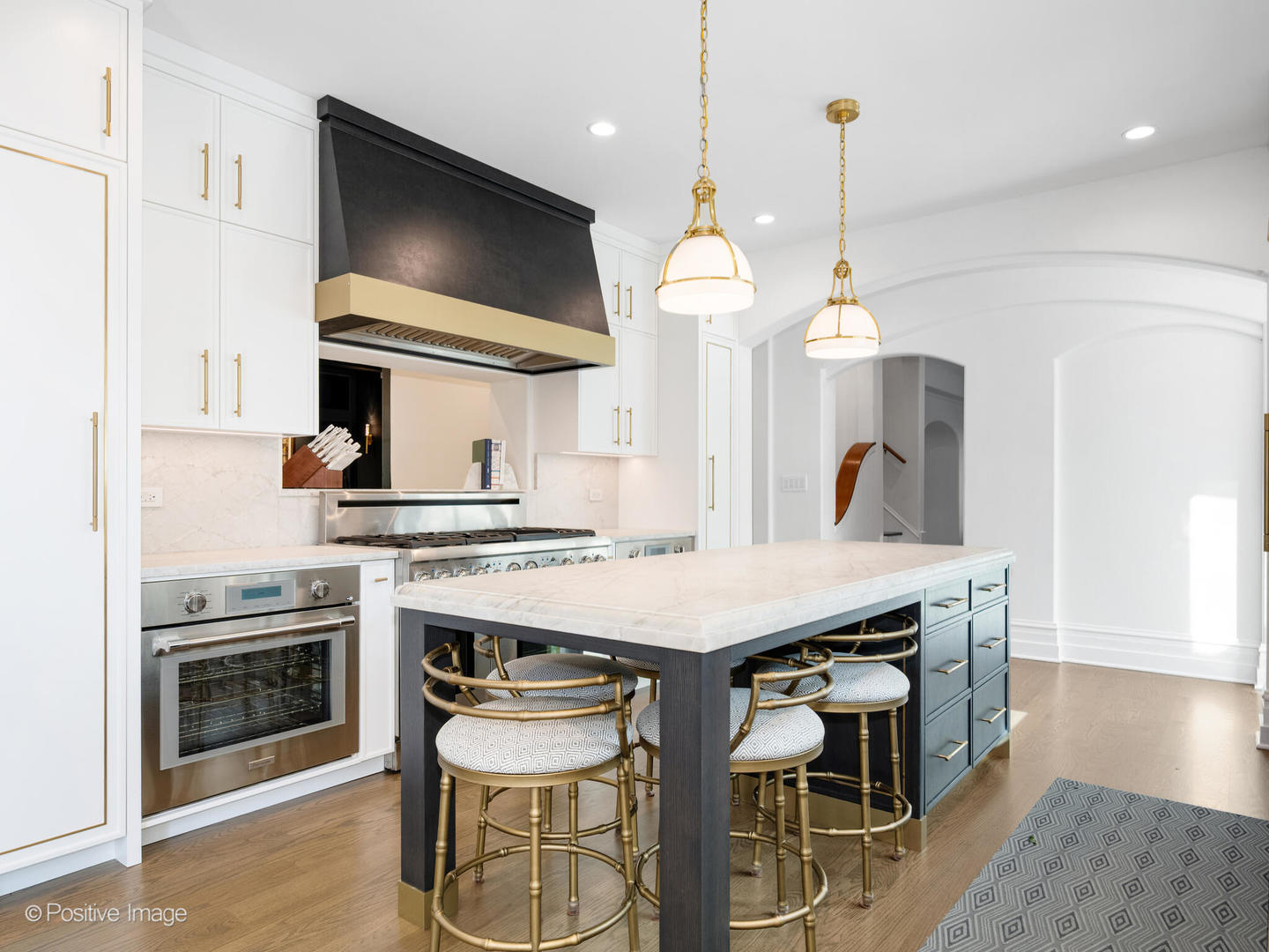 24 South Washington Circle Hinsdale IL 60521