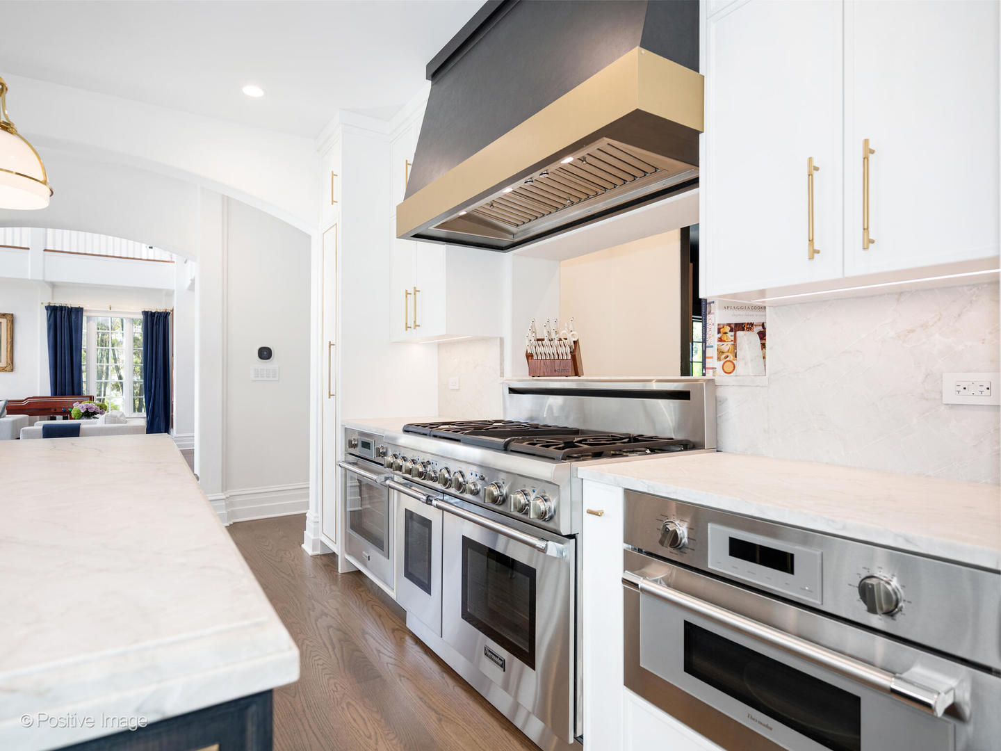 24 South Washington Circle Hinsdale IL 60521