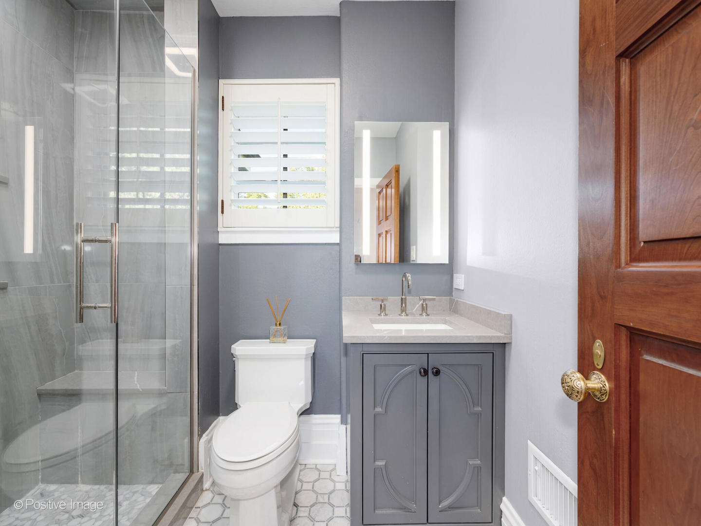 24 South Washington Circle Hinsdale IL 60521